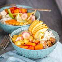 Poke Bowls haben ihren Ursprung in der hawaiianischen Küche. «Poke» bedeutet «in Stücke schneiden.»