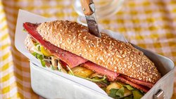 Lord Sandwich wäre hin und weg: Simon Kräuchis belegtes Brot mit Pastrami ist der Lunch-Renner im «La Boulotte».