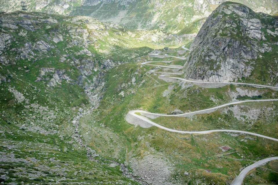 Weltberühmte Serpentinenstrasse: die Tremola